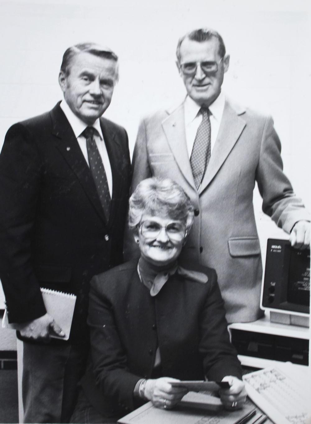 Jim Wilkins, Margaret Kratzke和Mike Wallan, 1985年在费格斯瀑布校园